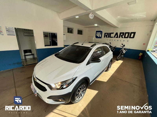 Imagem 2 de 15 de Chevrolet Onix 1.4mt Act 2018