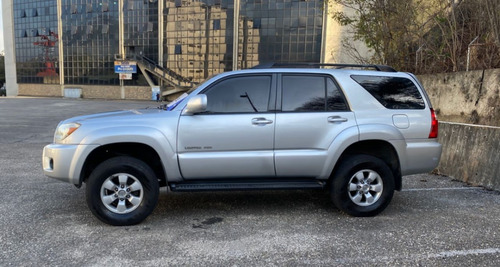Imagen 2 de 8 de Toyota 4runner