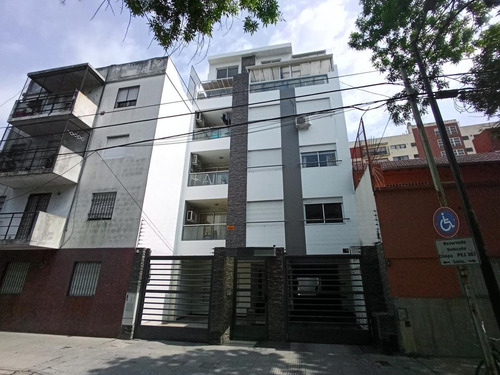 Departamento En Duplex 3 Ambientes Con Cochera. Villa Del Parque