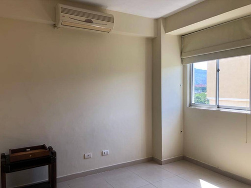 Imagen 4 de 11 de Re/max. Iris Hernandez. Vende Apartamento (85m2). La Granja . Naguanagua. Codigo 147160( Solo Para Clientes )