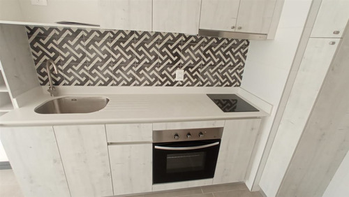 Departamento En Arriendo De 1 Dorm Plaza Zañartu, Ñuñoa