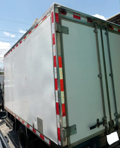 Imagen 4 de 11 de Camion Mitsubishi Fuso Con Furgon 2016 Como Nuevo