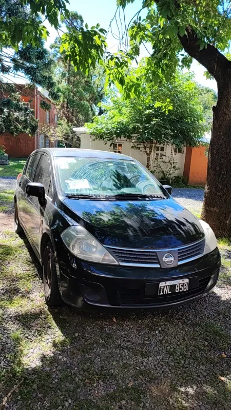 Nissan Tiida 1.8 Acenta