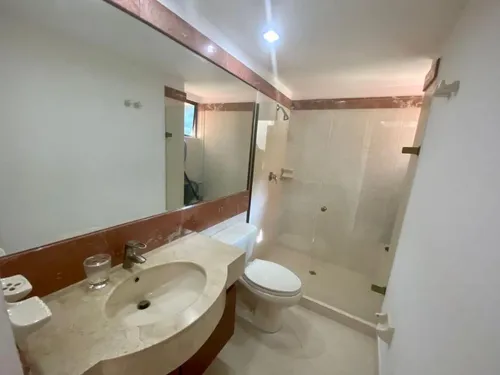 Casa En Venta En El Poblado - Loma De Los Balsos