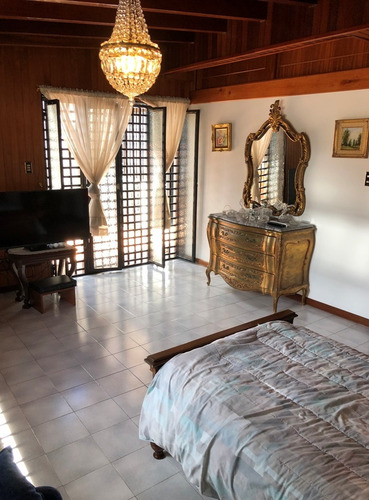 Imagen 10 de 16 de Se Vende Casa 780m2 6h+2s/6b+2s/6p Prados Del Este 6885