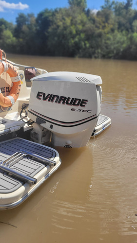Naval Center 210 Cuddy. Evinrude E-tec 150 Hp