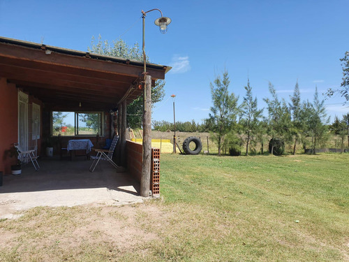 Venta Casa Quinta 4 Ambientes En Cañuelas, Cochera
