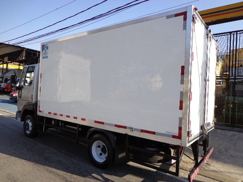 Imagem 2 de 9 de Ford Cargo 816 Bau Refrigerado