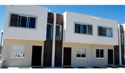 Casa De Adjudicación Bancaria En Venta Ubicada En Av. La Cantera, Condominio Los Prados 3. Fracc. Ciudad Del Sol. Cmr.