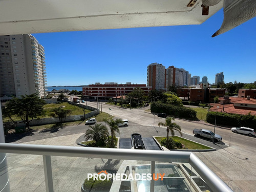 Apartamento En Venta De  2 Dormitorios En Punta Del Este - Miami Boulevard