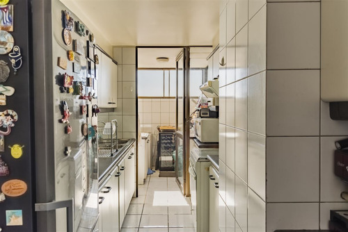 Departamento En Venta De 2 Dorm. En Las Condes
