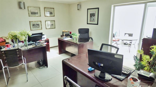 Local Comercial En Arriendo En Vitacura