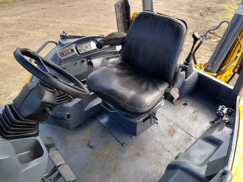 Retroexcavadora New Holland B90b Año 2008 Doble Tracción 4x4