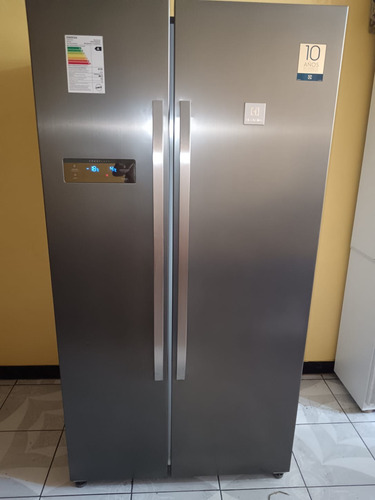 Refrigeradora Side By Side Electrolux Erso52b2hus Color Gris