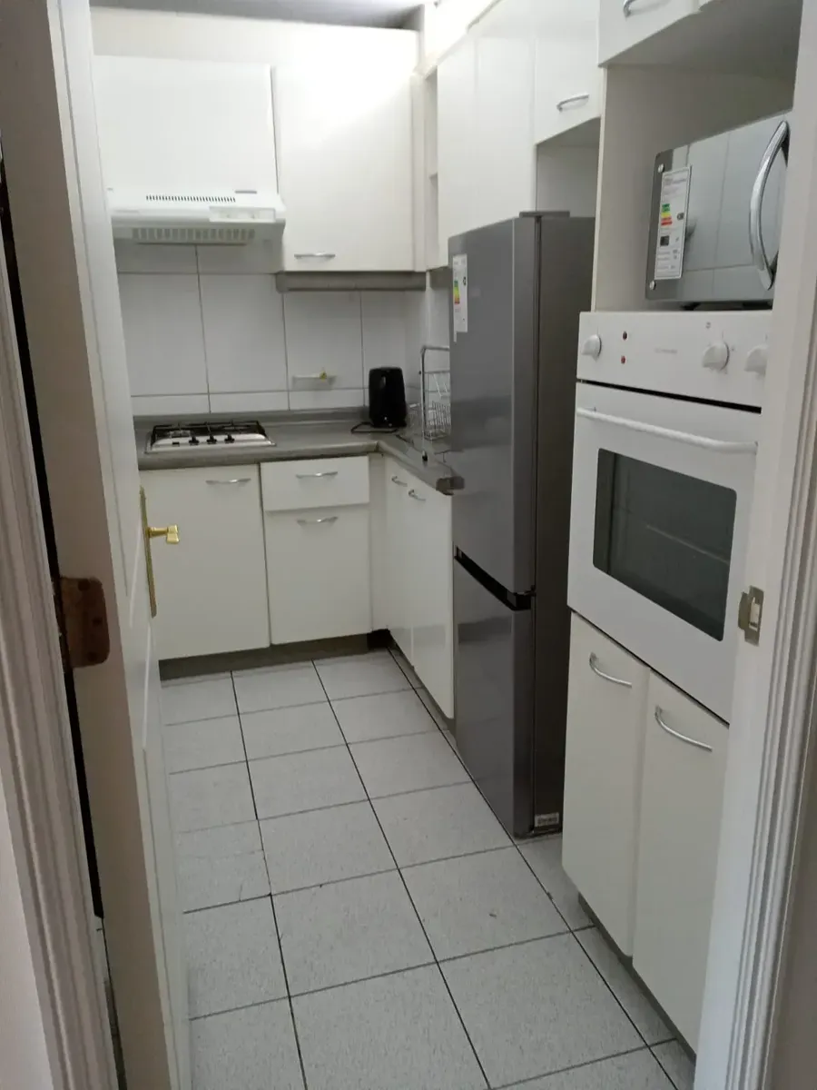 Imagen 5 de 10 de Un Dormitorio Estacionamiento Y Bodega ,calle Hamlet