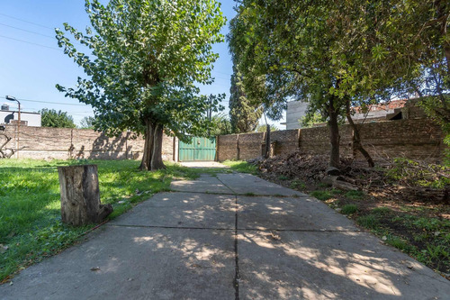 Imagen 10 de 30 de Venta De Excelente Predio En Lomas De Zamora A/c