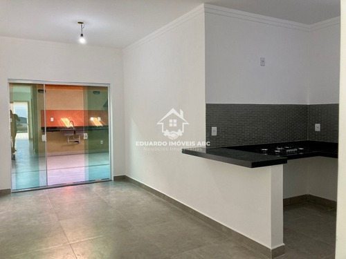 Imagem 8 de 26 de Ref 5725. Casa Para Venda. 3 Dormitórios. 1 Suíte. 2 Vagas Na Garagem. Ótima Localização. - 5725