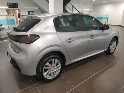 Peugeot 208 Active Tiptronic Gris 2021 0 Km