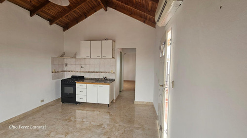Alquiler Ph 2 Ambientes En Caseros, Con Terraza