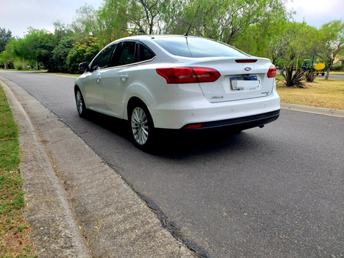 Ford Focus Iii 2.0 Sedan Titanium At6
