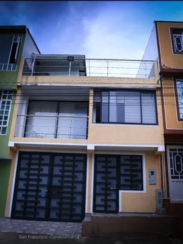 Casa 3 Cuartos 3 Baños