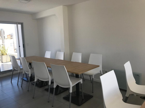 Apartamento De 1 Dormitorio Con Patio , A Estrenar
