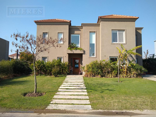 Casa En Venta, Lote Interno. Barbarita, Bancalari.