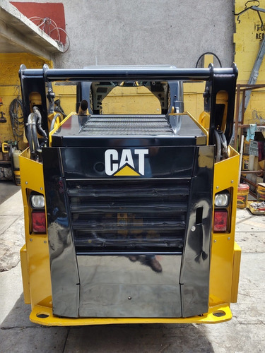 Imagen 11 de 15 de Minicargador Caterpillar 242d Año 2016