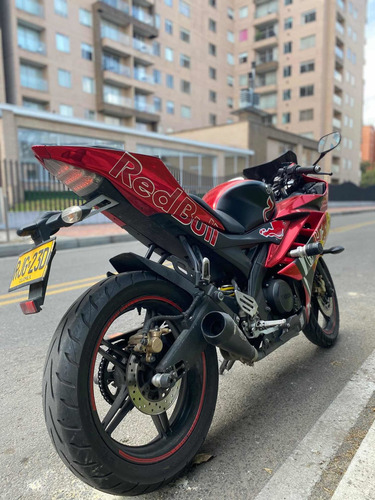 Yamaha R15