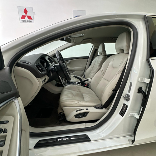 Volvo V40 2.0 T4 DYNAMIC TURBO GASOLINA 4P AUTOMÁTICO
