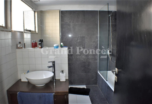 Ph De 3 Ambientes Con Patio Y Terraza