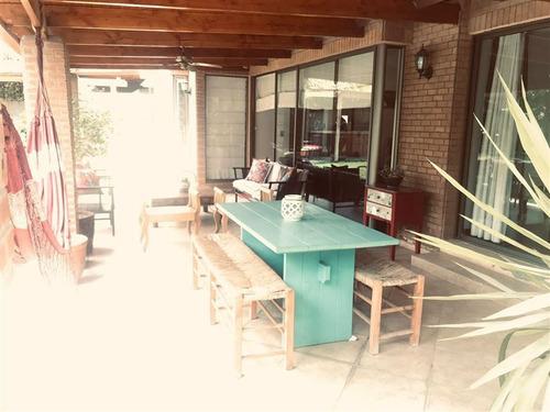 Casa De 4 Dorm A Pasos Colegio Dunalastair