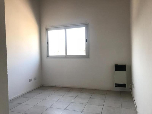 Imagen 12 de 22 de Excelente Departamento De 2 Amb Con Terraza