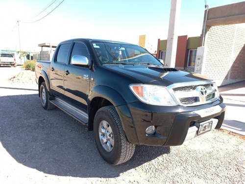 Imagen 4 de 13 de Toyota Hilux 3.0 D/cab 4x4 Srv 2005