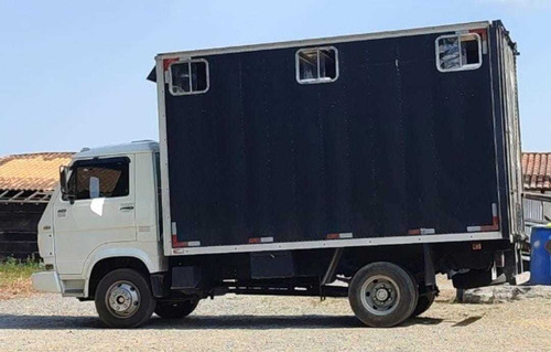Imagem 1 de 5 de Frete E Transporte De Cavalos Em Geral