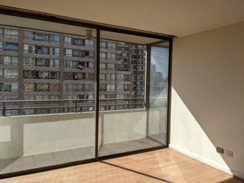 Arriendo Departamento-2 Cuadras Del Metro Santa Lucia 2d/2b