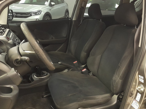Imagen 9 de 13 de Honda Fit Ex 1.5l 2011