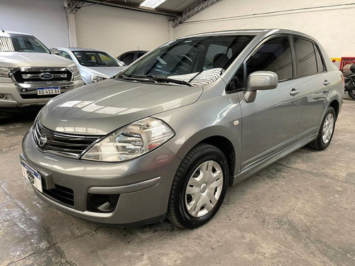 Nissan Tiida 1.8 Visia