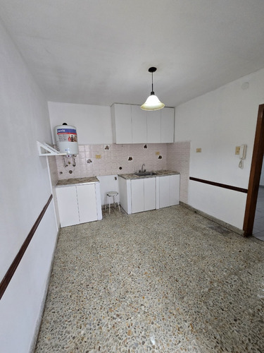 Alquiler Ph 4 Ambientes 2 Habitaciones La Rioja Lanus Oeste