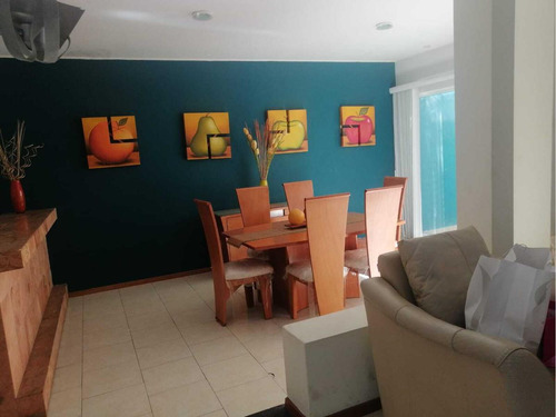 Casa En Venta En Nueva Chapultepec, Morelia, Michoacán De Ocampo C.p. 58280