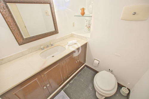 Casa De 4 Dormitorios Con Piscina Climatizada En Alquiler- Ref: 3378