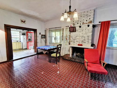 Imagen 3 de 24 de Casa En Venta Sobre Importante Lote De 24 X 70 En Villa Elisa