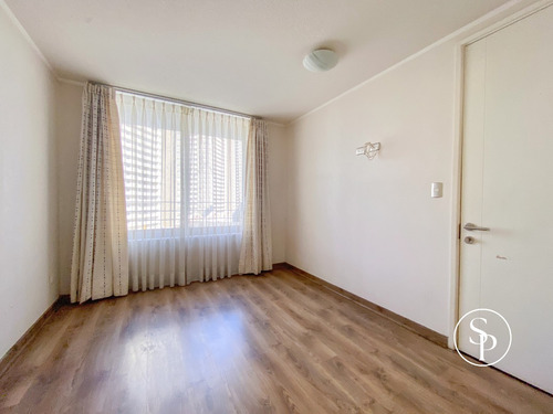 Una Habitación En Suite Con Estac. Y Bodega Metro Ñuble