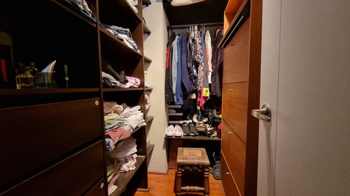 Ñuñoa, Vive Seguro En Un Amplio Departamento