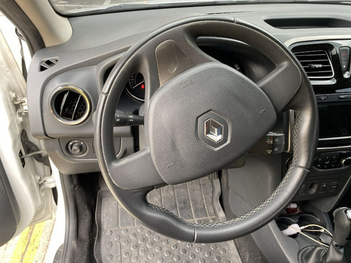 Renault Logan 1.6 At