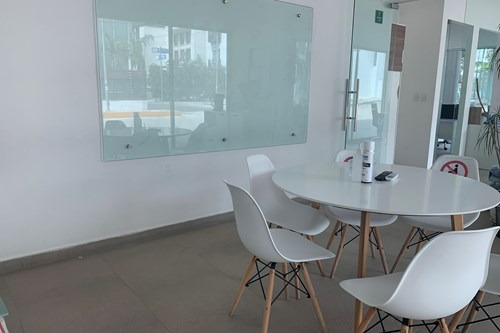 Local Comercial En Renta En Esquina, En Zona Turística De Alto Crecimiento En Playa Del Carmen, ...