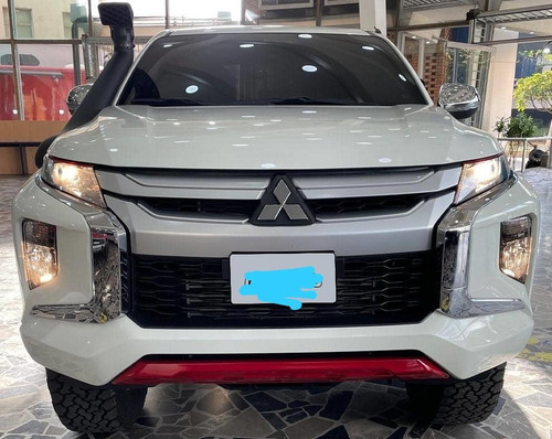 Imagen 13 de 15 de Mitsubishi L200 Gxl Doble Cabina 4x4 Diesel