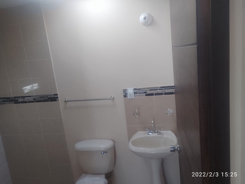 Imagen 11 de 18 de Casa Nueva De Miraflores Ocotlan Tlaxcala Cuatro Recamaras Y Roff Garden Est. 4 Coches Una Recamara Master En Planta Baja Y Tres En Planta Alta La Recamara Principal Con Baño Y Terraza