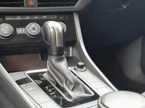 Imagem 10 de 12 de Volkswagen Jetta 250 Tsi 1.4 Flex Aut
