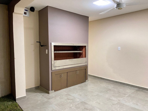 Imagen 6 de 18 de En Venta Residencia Refaccionado, Con Finas Terminaciones